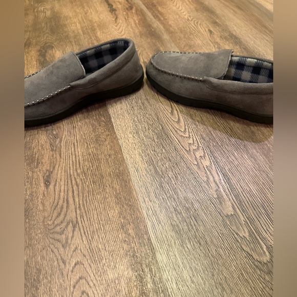 NWOT Men’s West Loop slippers - Picture 5 of 6
